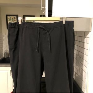 Lululemon Size 12-14 Stretchy Activewear High-Waisted Jogger